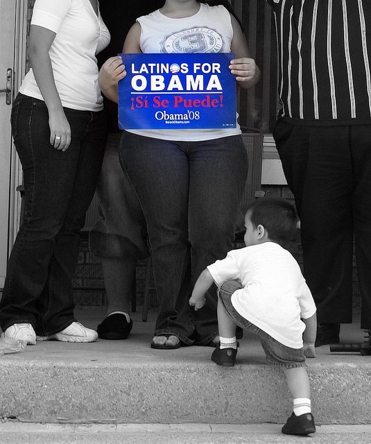 Latinos for Obama (CREDIT: Pablo Manriqez)