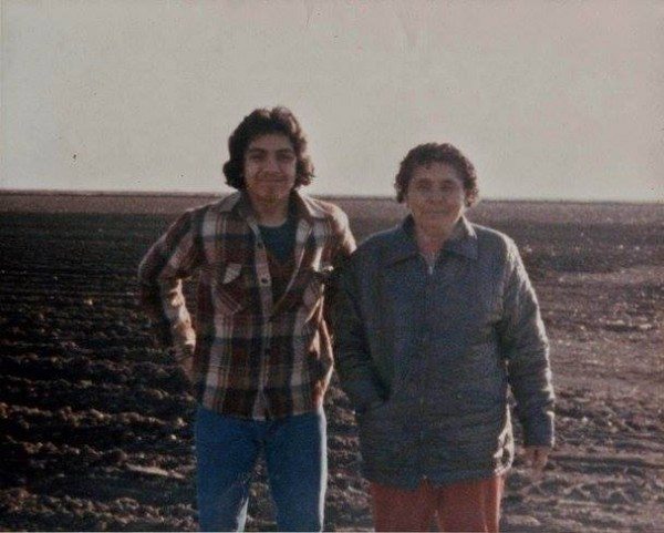 Pic in the fields - 10968122_10153075695329414_1763970151_n