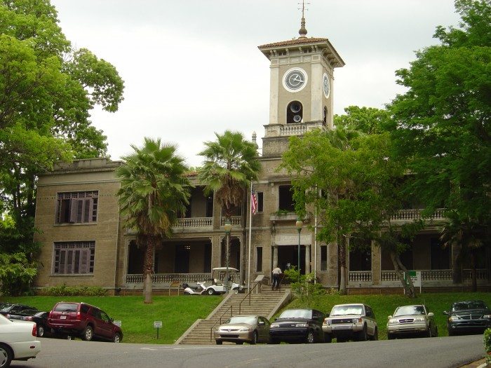 The Rectoría at the University of Puerto Rico at Mayagüez