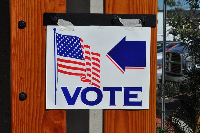 Voting sign in Orange County, California (CREDIT: Tom Arthur, Wikimedia Commons)