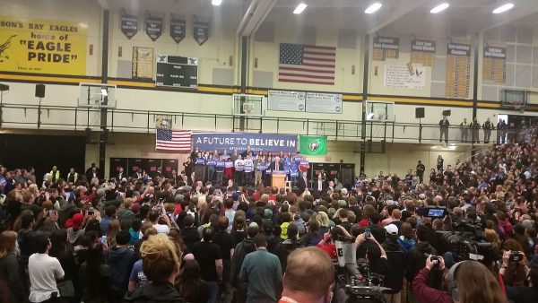 Bernie Sanders Rally Vancouver, WA March 20, 2016 (Adampdx85)