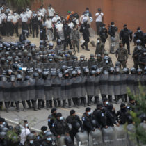 Guatemala Troops, Police Break Up Caravan of Weary Migrants