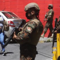 El Salvador Forces Encircle Neighborhoods in Gang Crackdown