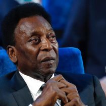 Hospitalized Pelé Thanks Fans During Fight Against Cancer